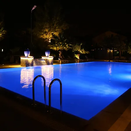 Lill Maison & Club 3*