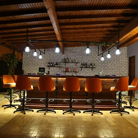 Lill Maison & Club Ξενοδοχείο 3*