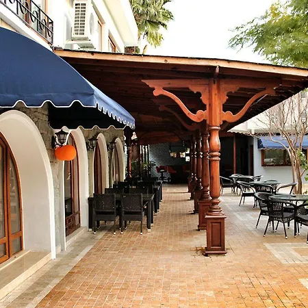 Lill Maison & Club 3* Φετιγιέ