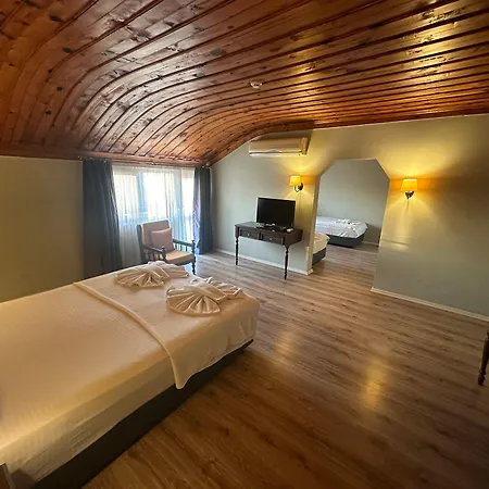 Lill Maison & Club 3* Φετιγιέ