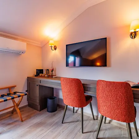 Ξενοδοχείο Lill Maison & Club