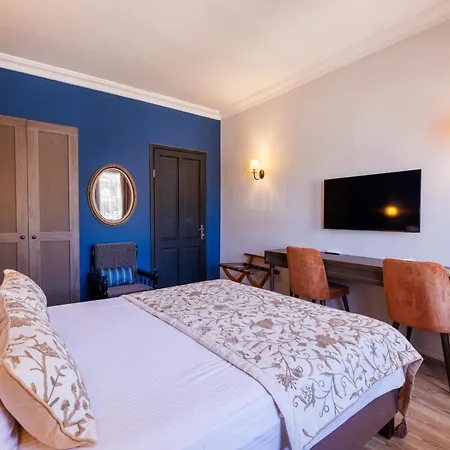Ξενοδοχείο Lill Maison & Club 3*