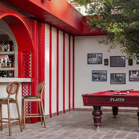 Lill Maison & Club Ξενοδοχείο