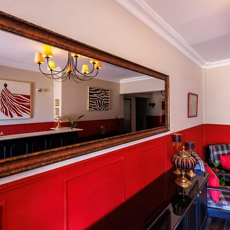 Ξενοδοχείο Lill Maison & Club