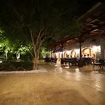 Akkent Garden Hotel 3*